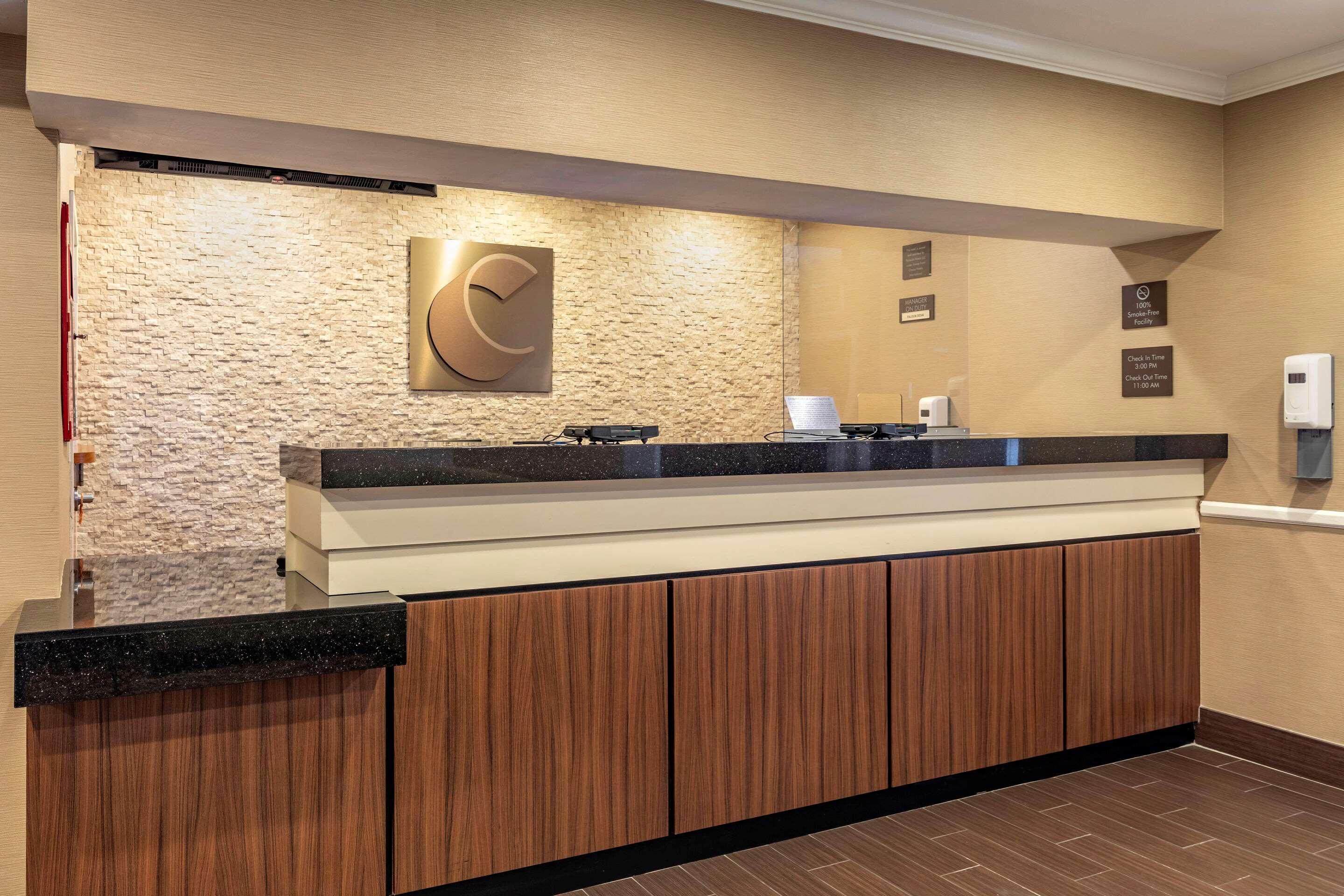 Comfort & North Dallas-addison Hotel Addison