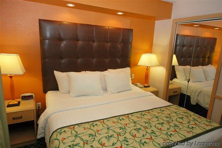 Comfort & North Dallas-addison 3* Addison