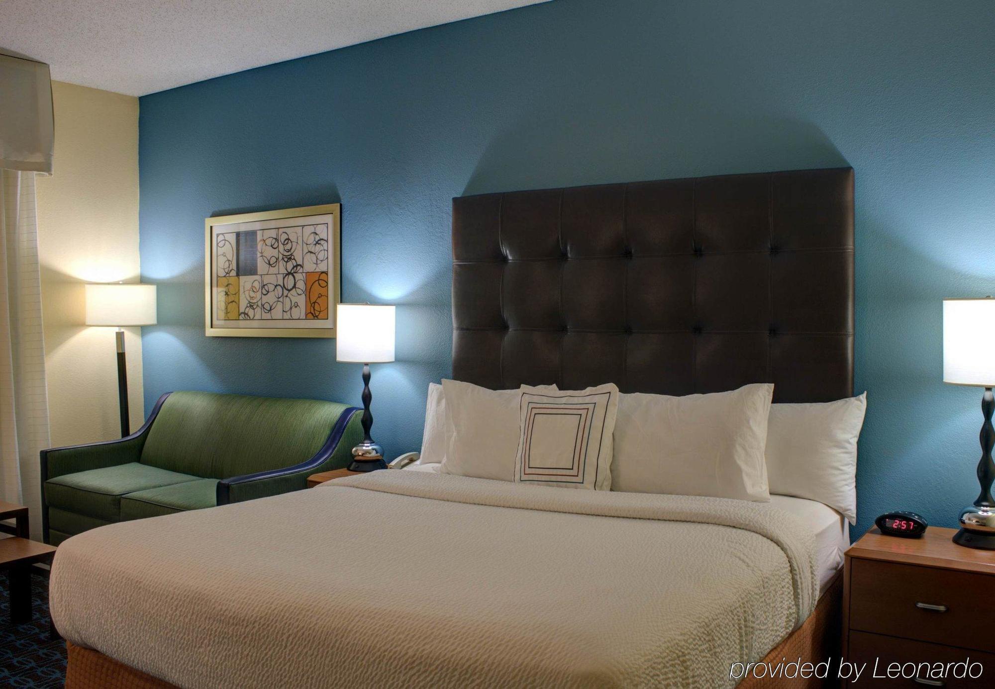 Comfort & North Dallas-addison Hotel Addison